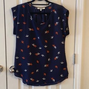 Daniel Rainn dark blue cap sleeve top with birds size M